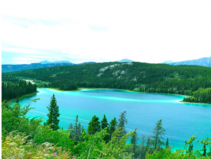 View of a Emerald Lake on the self-guided jeep tour