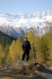 View of a glacier and mountains on the self-guided jeep tour