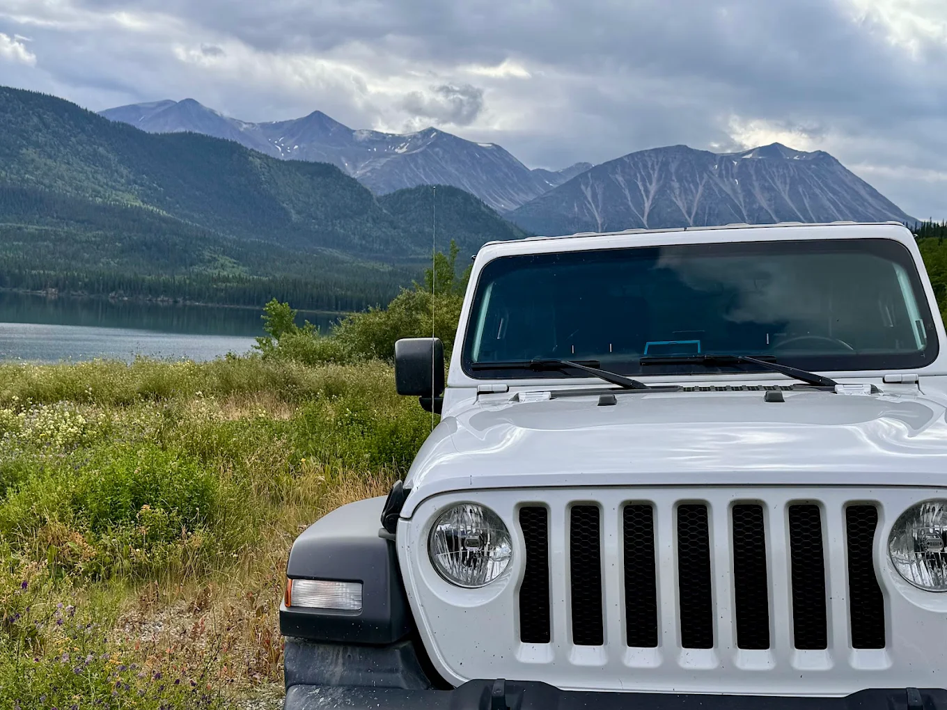 Jeep & Mountain self guided jeep tour in Skagway